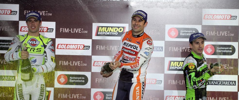 Toni Bou en el podio