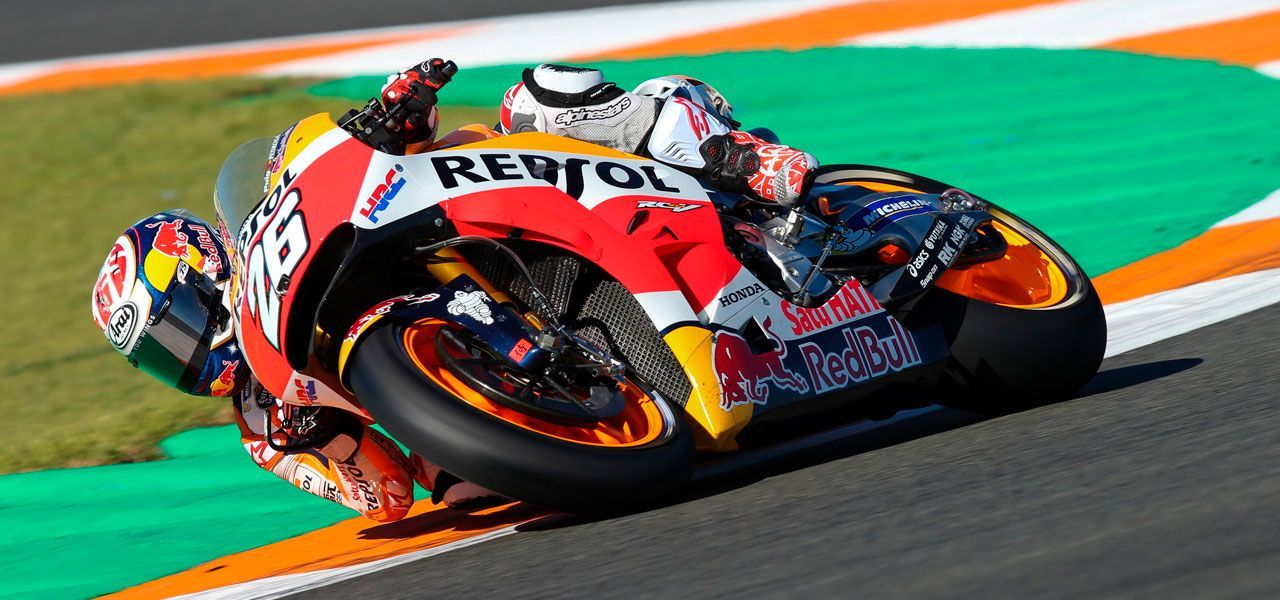 Dani Pedrosa tomando una curva muy cerrada