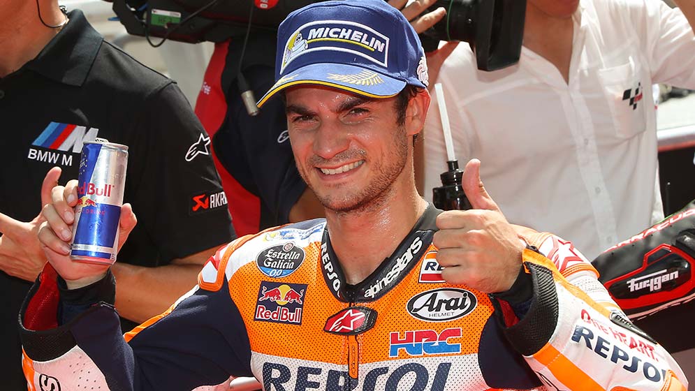 Dani Pedrosa celebra con lata de Red Bull