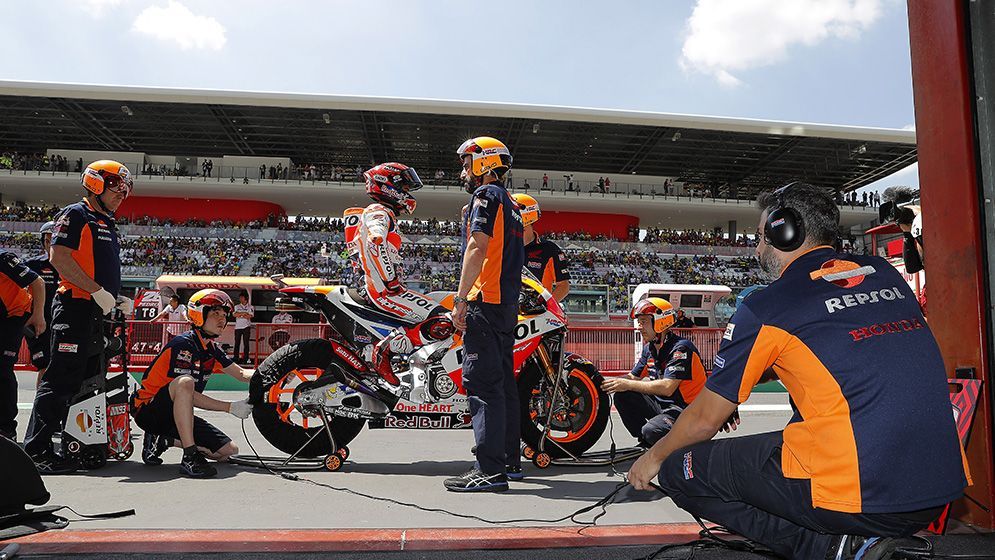 Marc Márquez en el Pit Lane en Mugello