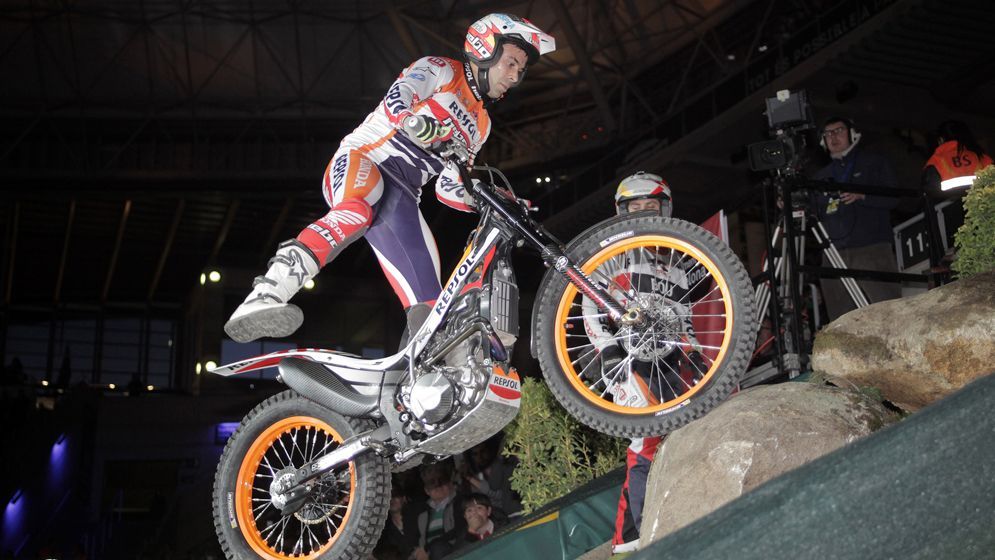 Toni Bou en moto de trial