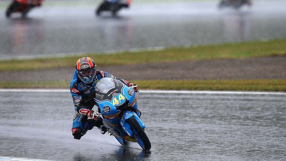 Arón Canet rodando en lluvia en Motegi