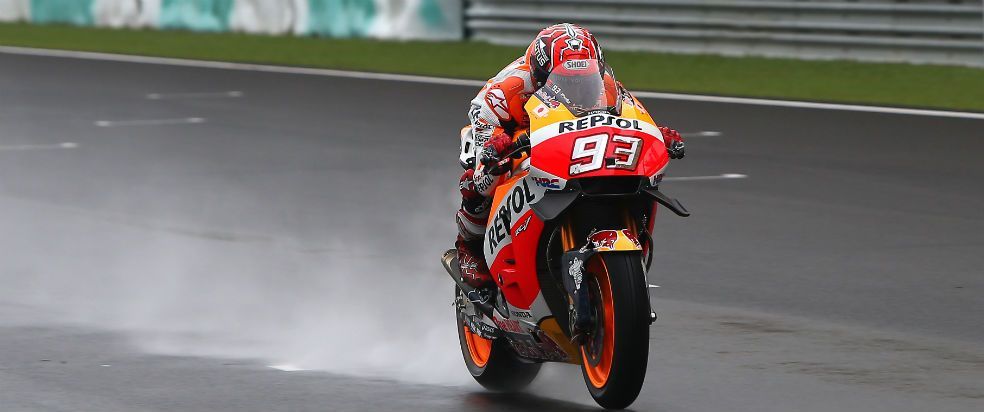 Marc Márquez rodando en lluvia