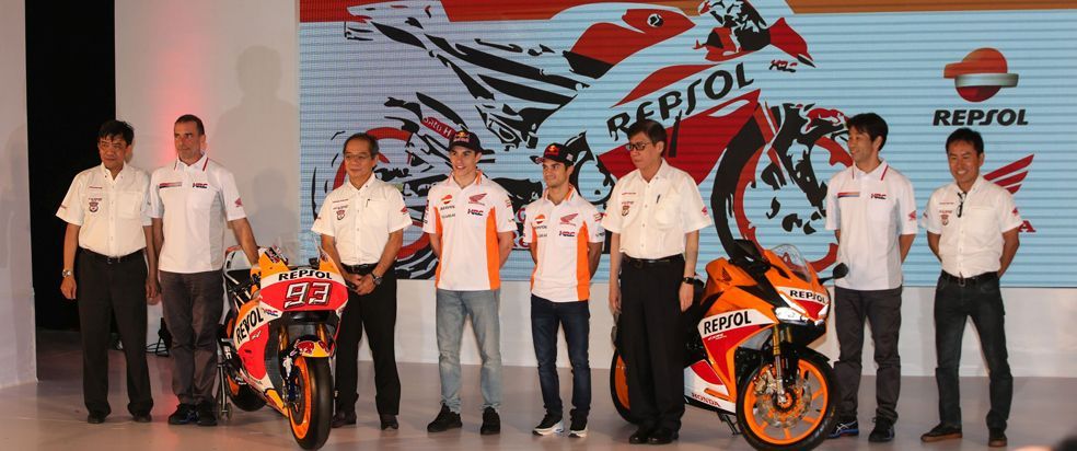 Marc Márquez y Dani Pedrosa en la presentación de repsol 2017