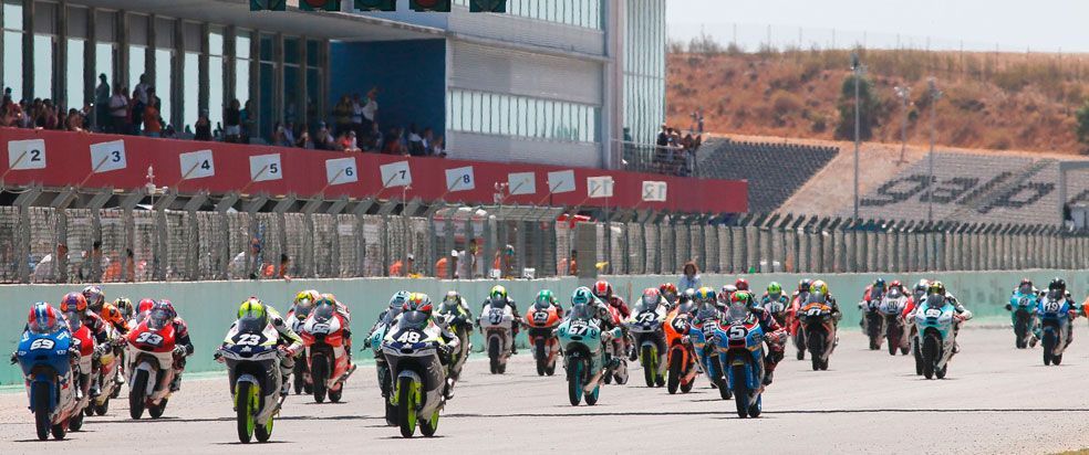 Salida en carrera del FIM CEV Repsol